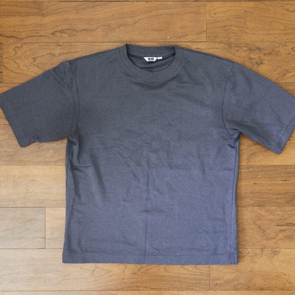 Uniqlo T-Shirt Airism Color Purple/Gray Size Medium